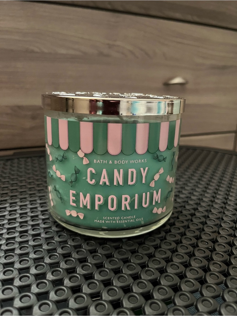 Bath & Body Works Candy Emporium 3-Wick Candle - Mint & Pink